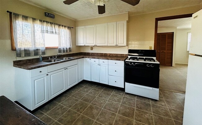 Photo - 98 Richard St Unit 2