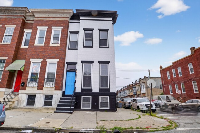 Building Photo - 226 N Payson St Rental