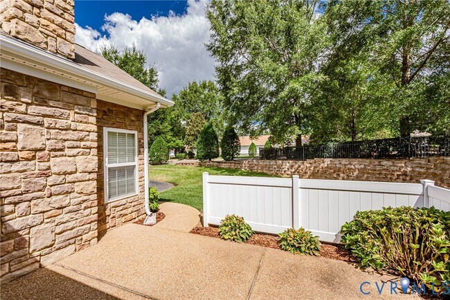 7301 Norwood Pond Pl