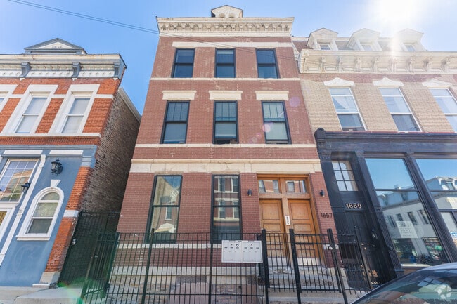 Building Photo - 1657 S Throop St Unit 3N Rental