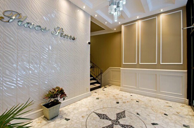 Photo - 910-930 Pl Sims