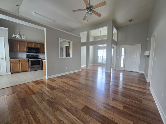 2229 Dewey Dr