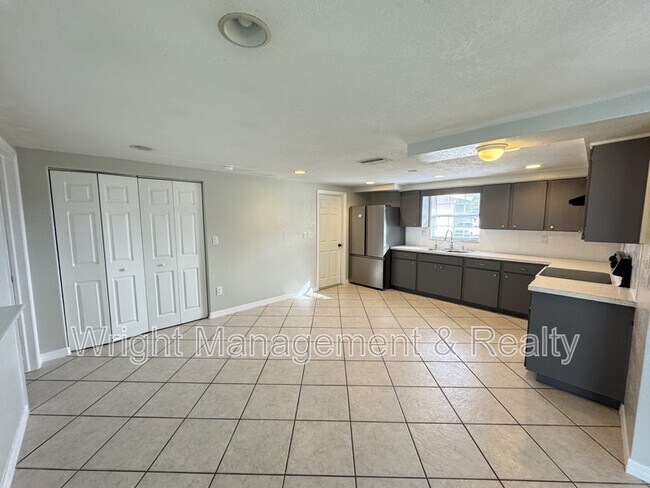 Photo - 7611 Ilex Dr