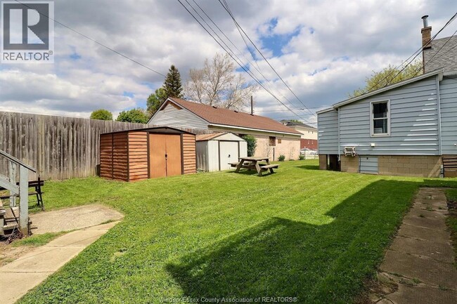 Photo - 996 Albert Rd