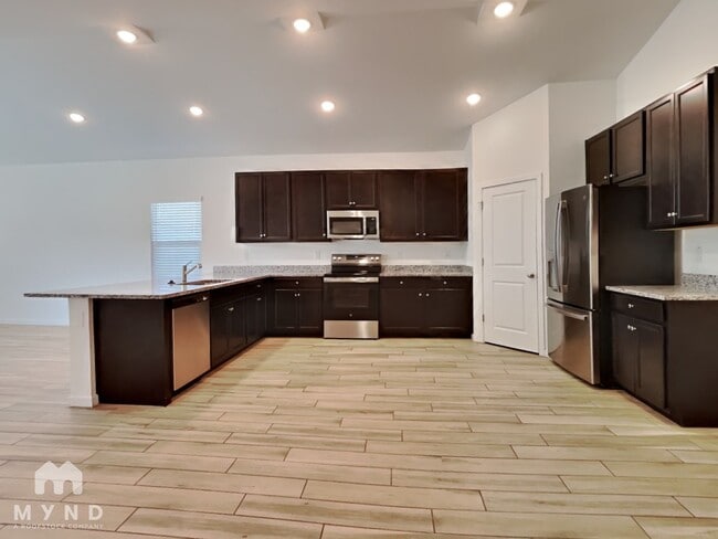 Photo - 7918 N 79th Ave