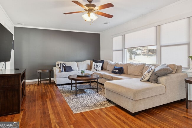 Photo - 115 Pine Tree Dr