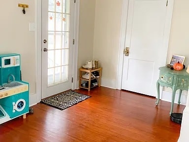 Building Photo - 303 Franklin St