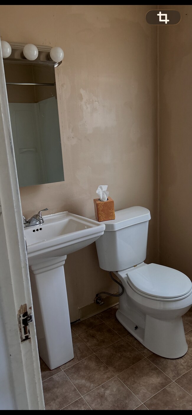 Photo - 173 N End Ave