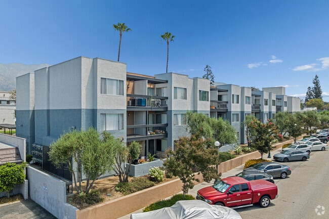 Building Photo - Oak Park Apartments