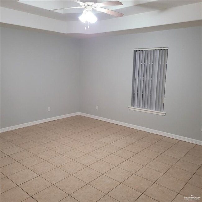 Photo - 7 W Candlelight Ln Unit 4