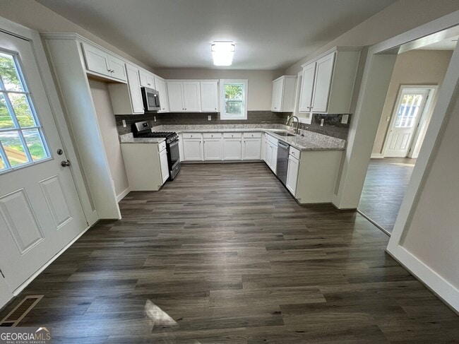 Photo - 6104 Blair St NE