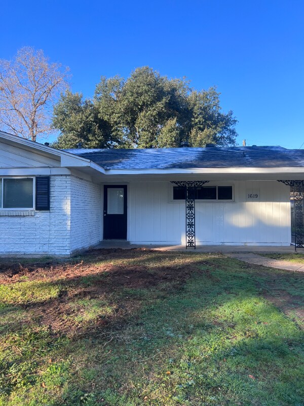 Photo - 1619 Dudley Ln