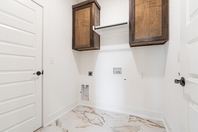 Photo - 6900 SW High Meadow Blvd