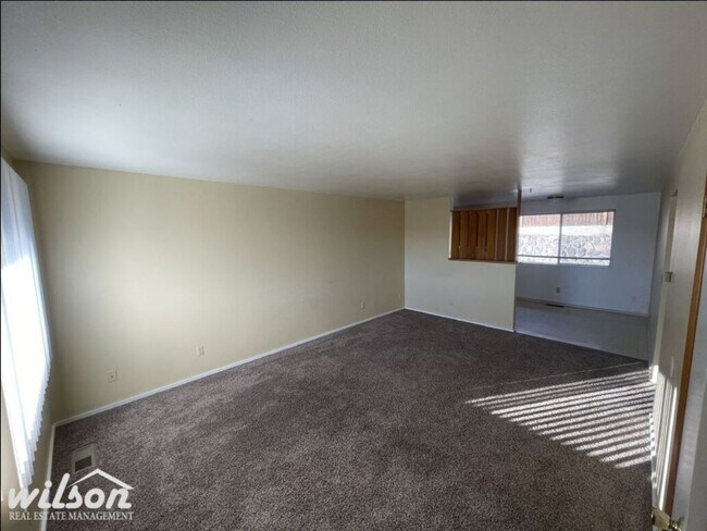Photo - 8101 - 8103 &nbsp;Tieton Drive (11-05) Unit 8103