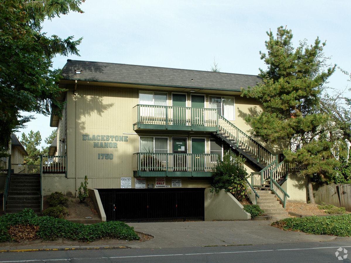 Blackstone Manor - Blackstone Manor