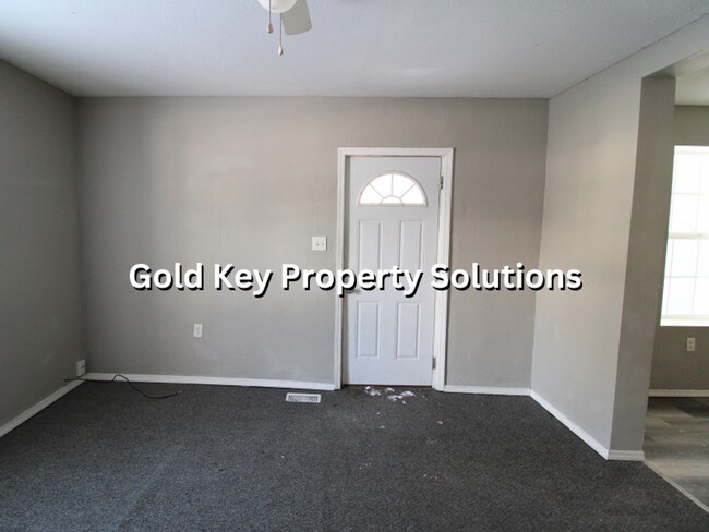 Photo - 1221-1223 W 14th St Unit 1221 W 14th St