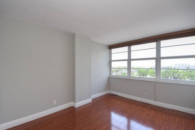 Photo - 1160 N Federal Hwy