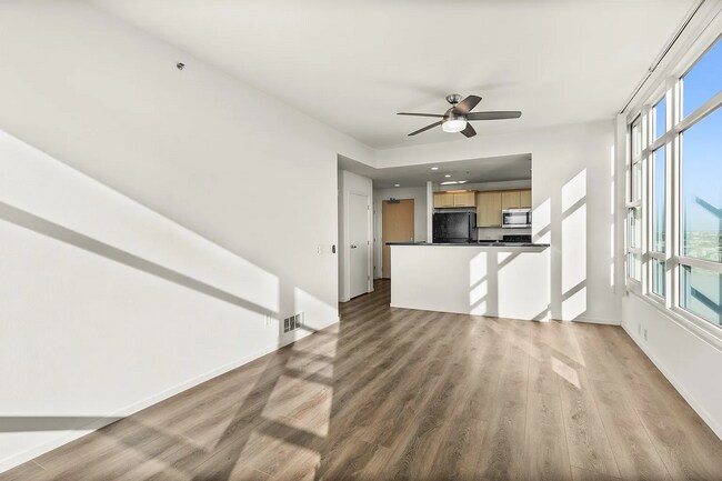 Photo - 1 Lakeside Dr Unit The Essex on Lake Merritt