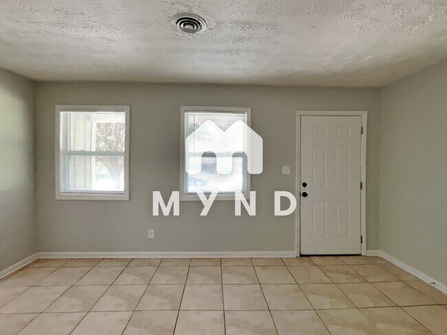 Photo - 1638 Atherton Dr