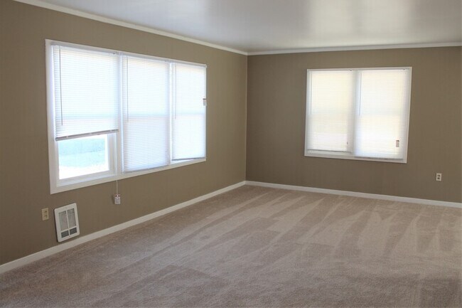 Photo - 209 Benham St