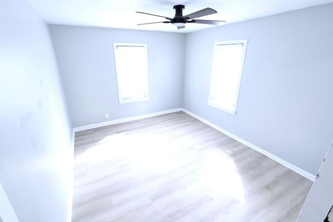 Photo - 991 Diana Ave