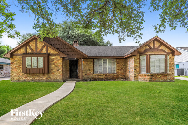Building Photo - 4908 Meadowlark St Rental