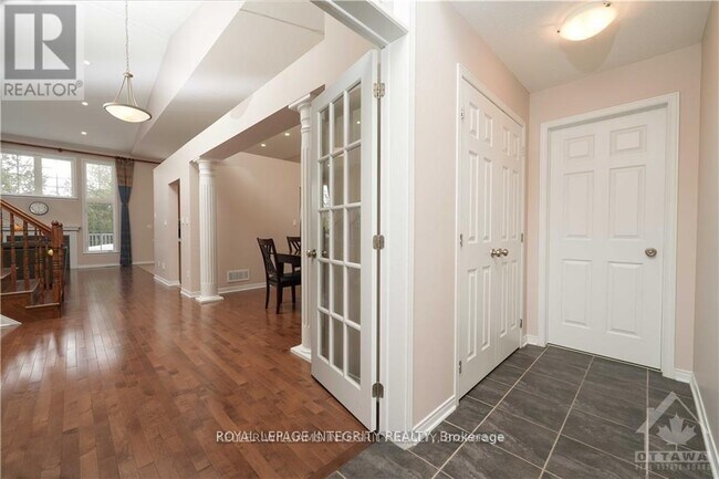 Photo - 404 Kilmarnock Way