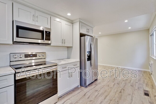 Photo - 135 Brenton Ct Unit A