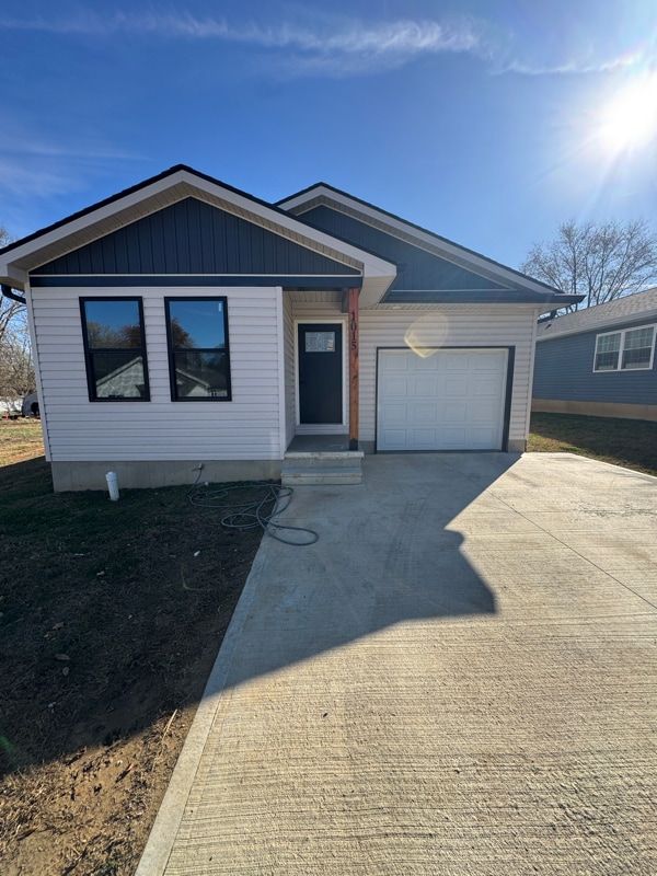 Building Photo - 1015 Glezen St