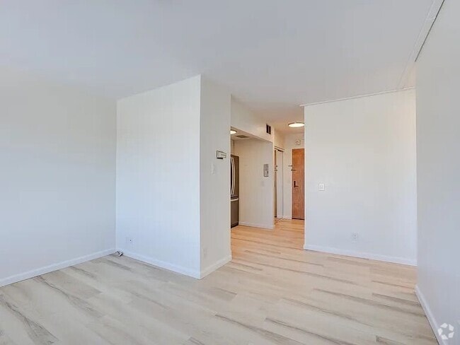 Building Photo - 555 E William St Rental