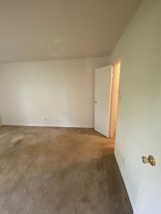 Photo - 32 Woodglen Apartment Unit A 3