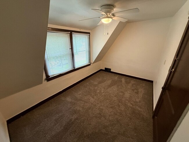Building Photo - SE - Main &amp; 23rd St N Unit 23rd St N Rental