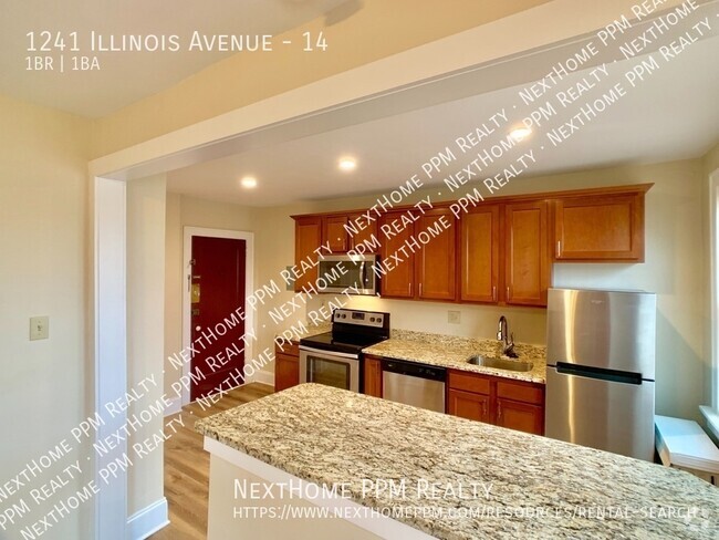 Building Photo - Updated 1 bedroom  Near T, Dishwasher, Hea... Unit 14 Rental