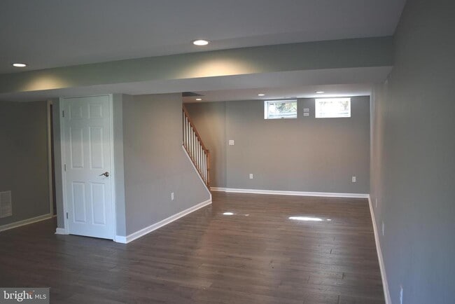 Photo - 2174 E Greenleaf Dr