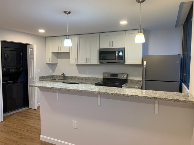 Windjammer Cove Apartments