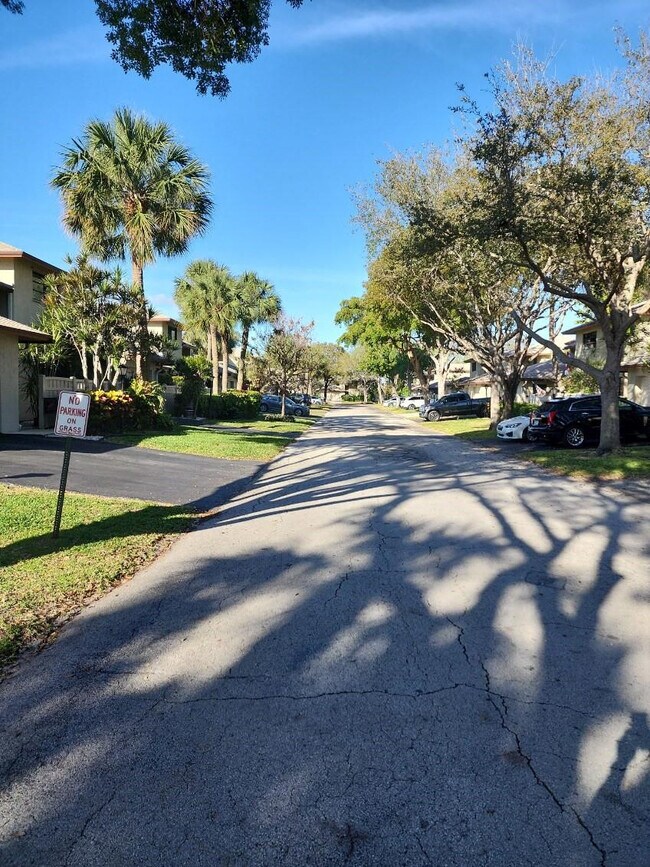 Photo - 1800 NE 39th Ct Unit 1001