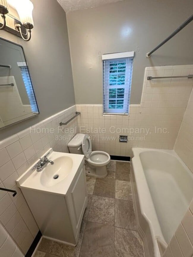 Photo - 840 Carolina Ave NW Unit B-4