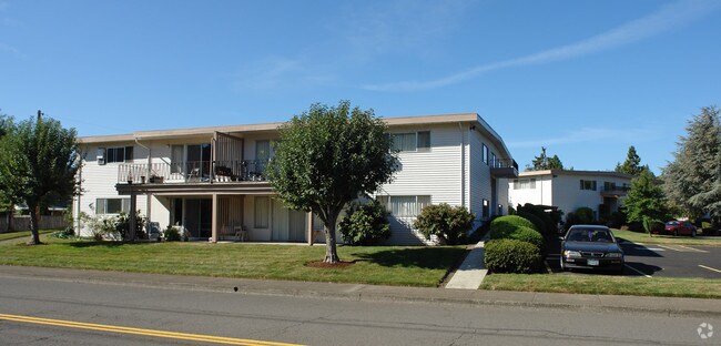 Four Seasons Greentree Apartments - Four Seasons Greentree Apartments Unit 4A