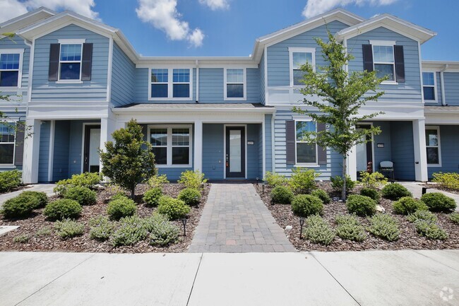 Building Photo - Beautiful 3/2.5 Modern Townhome with a Pri...