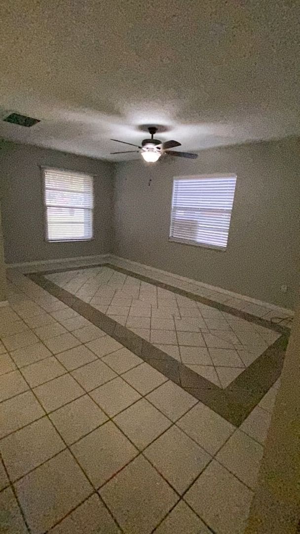 Photo - 3 Bedroom 2 Bath Duplex in Winter Park For RENT!