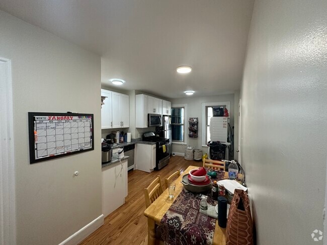 Building Photo - 205 Lexington St Unit 2 Rental
