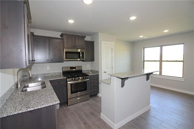 Photo - 413 Barbet Dr