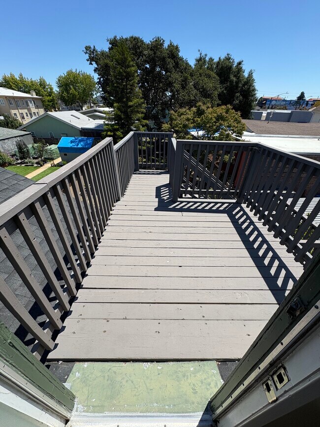 BACK PATIO - 706 Buena Vista Ave Unit B