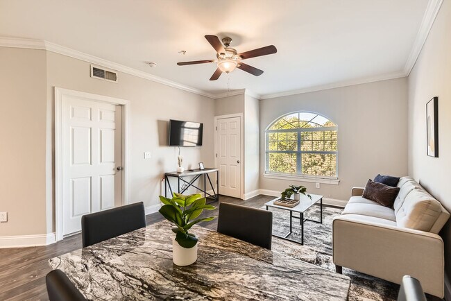 Photo - 215 North Avenue NE Unidad SI FL6-ID1612658P