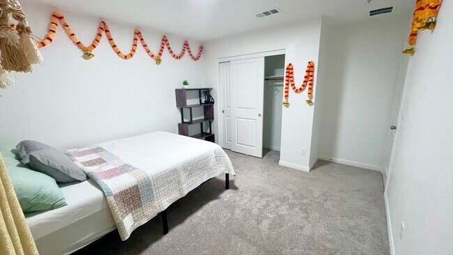 Photo - 727 Torrey Ct