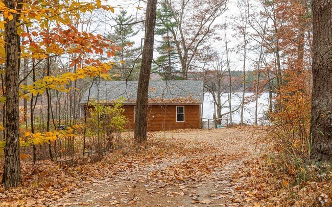 Building Photo - 978 Forest Rd Rental