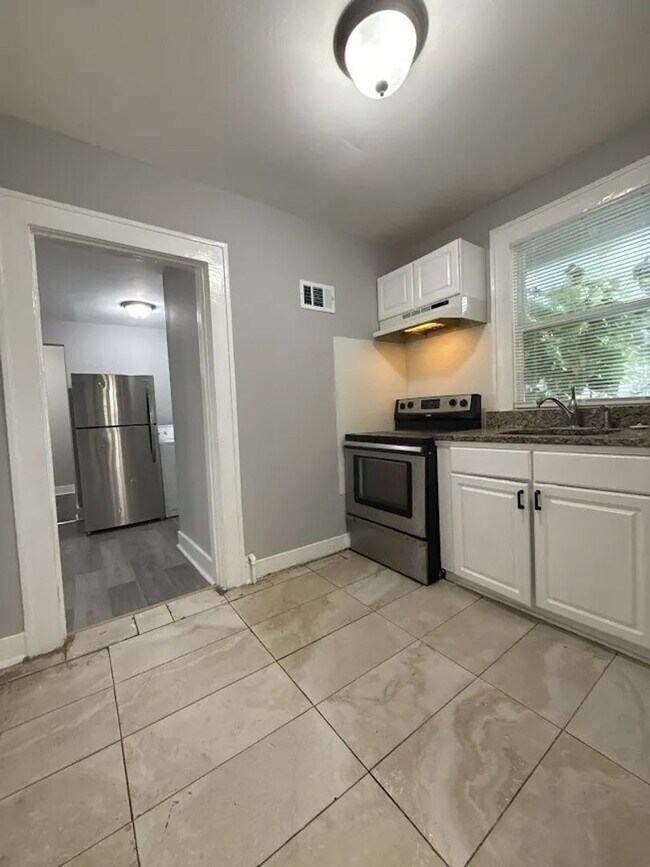 600 Mayland Ave SW