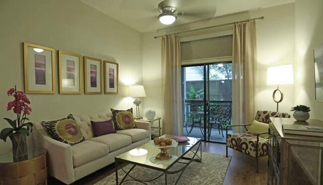 Building Photo - 1 bedroom in Houston TX 77043 Unit 1292 Rental