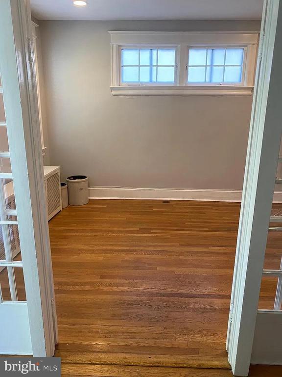 Photo - 1031 Girard St NE