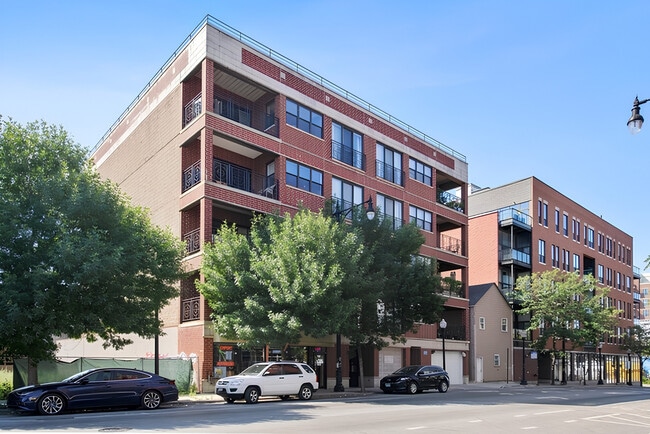 Building Photo - 1618 S Halsted St Unit 2D